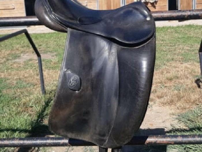 Selle de Dressage